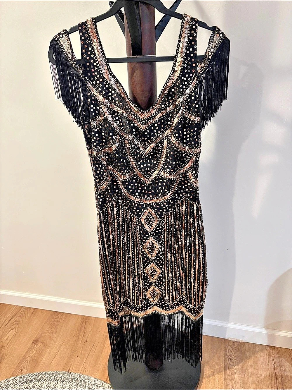 BABEYOND Beaded Fringe Mini Dress Black & Gold Large